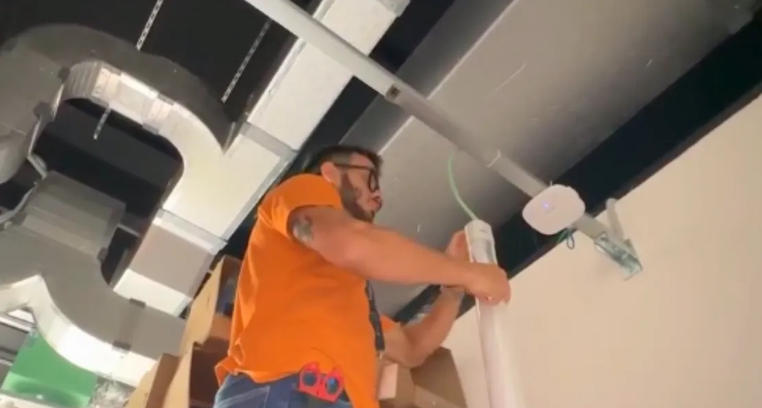 Manutenzione elettrica per negozio al Fidenza Village