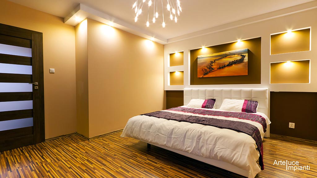 Camera da letto: luce morbida, comandi pratici | ARTELUCE IMPIANTI