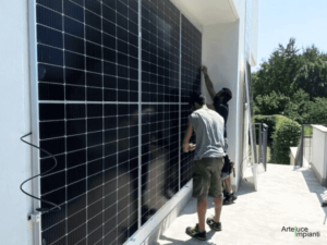 Pannelli fotovoltaici verticali a San Martino in Rio (RE): installazione a parete e integrazione impiantistica | ARTELUCE IMPIANTI