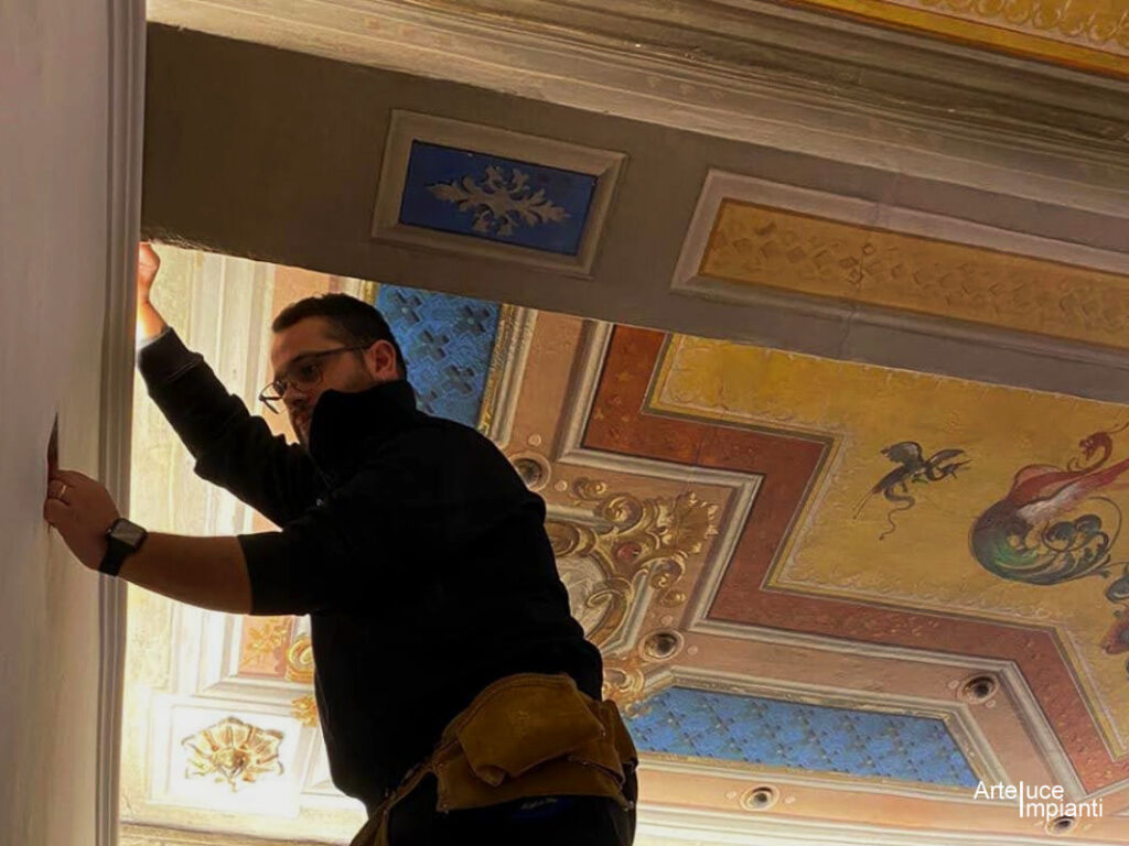 Metodo di lavoro ed esecuzione: progettazione impianti elettrici a vista e posa strisce LED